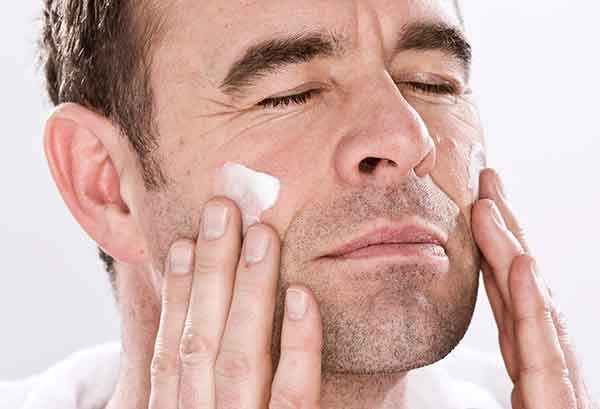 Should men moisturise?